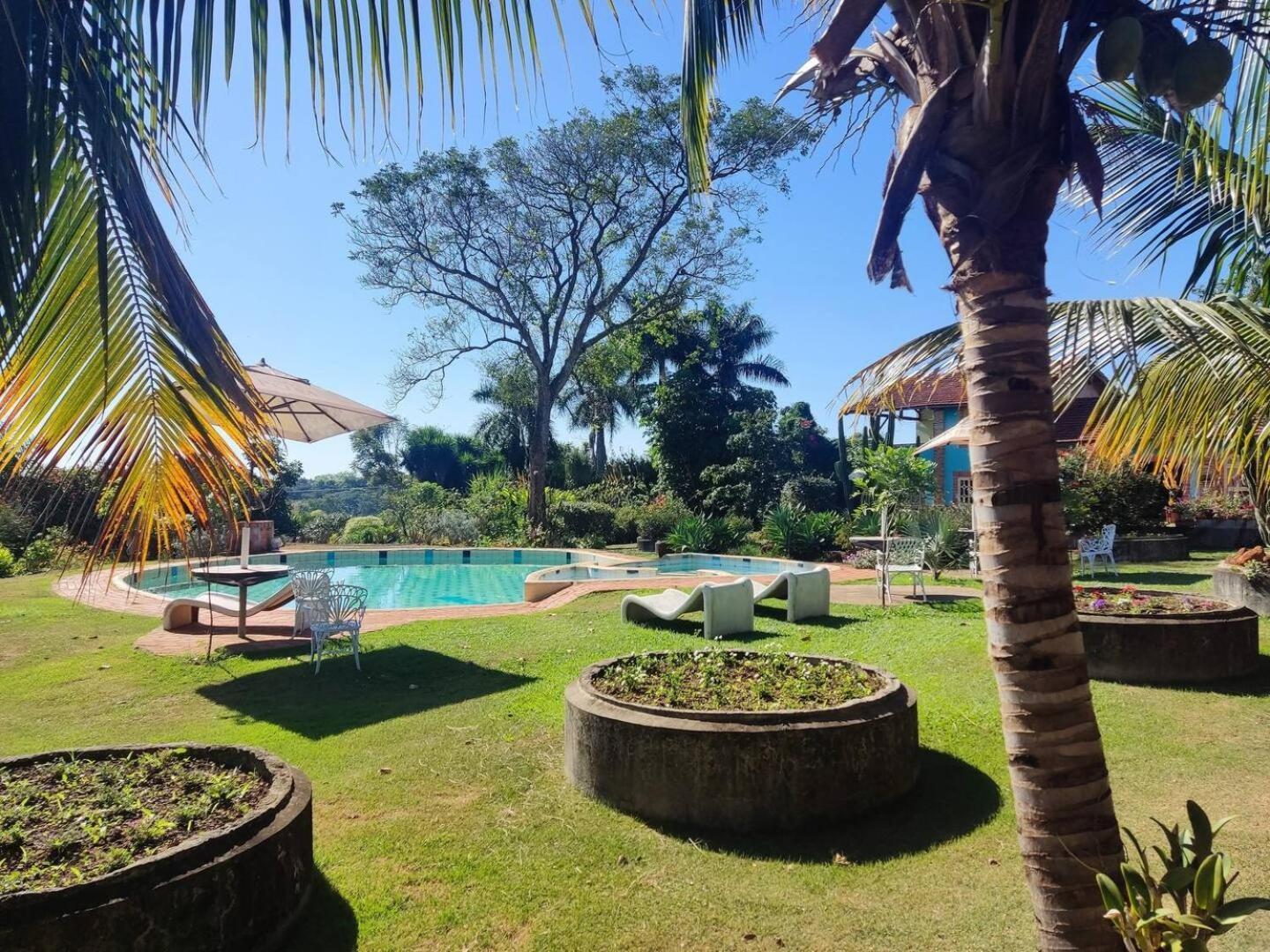 Parque Paraiso Das Flores 奥兰布拉 外观 照片